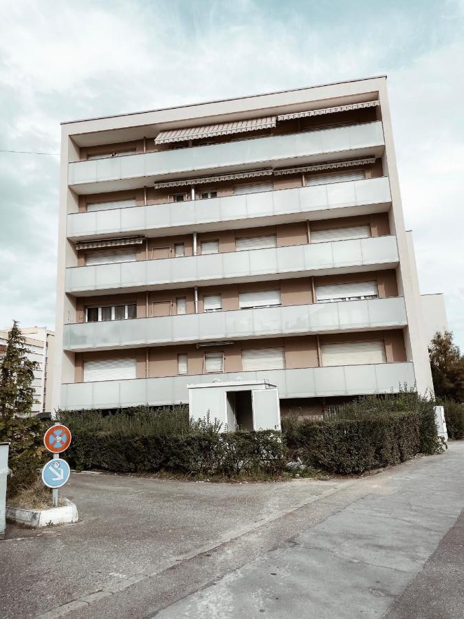 Le Cocon Blanc Metz - T2 - Parking Prive - Balcon - Nouvelle Ville, Gare Exterior photo